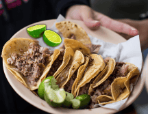 El limón no solo es delicioso y refrescante, sino que tiene un montón de beneficios para la salud. EFE / ARCHIVO