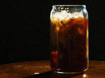 Aunque a primera vista parecen una alternativa más saludable frente a los refrescos regulares, su impacto en la salud sigue generando debate. Unsplash