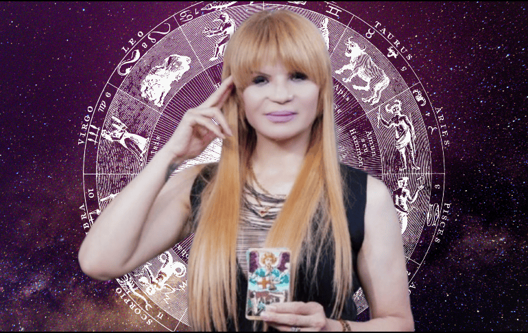 Mhoni Vidente asegura que estos días Santos, gracias a sus energías cabalísticas, son principalmente de descanso. ESPECIAL / Facebook / Mhoni Vidente