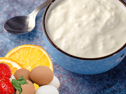 De acuerdo con la Organización Mundial de la Salud (OMS), un desayuno equilibrado debe aportar proteínas, fibra, grasas saludables y carbohidratos complejos. ESPECIAL / Canva