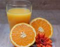 El jugo de naranja es una de las bebidas preferidas por muchas personas. ESPECIAL / CANVA