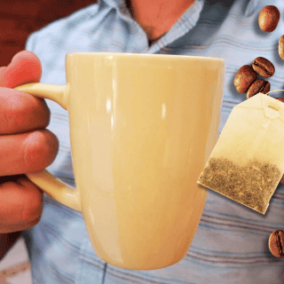 ¿Es mejor tomar café o té a primera hora de la mañana?