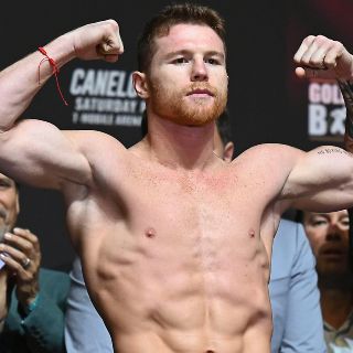 'Canelo' Álvarez entrena de madrugada, así es su atípico entrenamiento en Arabia Saudita
