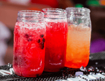 Las aguas frescas no siempre son la mejor opción para tu salud. PEXELS