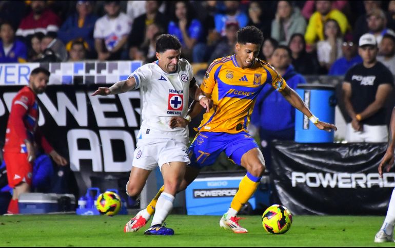 Los Tigres, con el respaldo de su afición en el 'Volcán', buscarán imponer condiciones ante un Cruz Azul que no piensa bajar los brazos. IMAGO7.