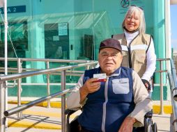 Con esta tarjeta se pueden hacer compras en comercios con terminal bancaria y realizar retiros en ventanillas o cajeros del Banco del Bienestar, todo sin pagar comisiones. CORTESÍA/@A_MontielR.