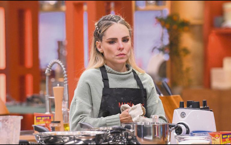 La actriz posa desde la cocina de “MasterChef Celebrity Generaciones”. CORTESÍA
