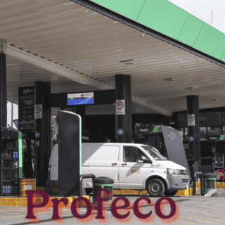 ¿Es mejor cargar gasolina por litro o por monto?, esto dice la Profeco
