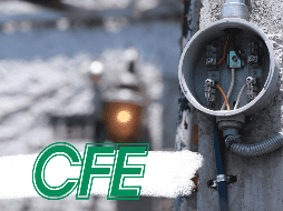 Aunque la CFE tiene respaldo legal para sustituir el medidor, como usuario tienes derecho a solicitar identificación y confirmar el motivo de la visita llamando al 071. CFE / ARCHIVO