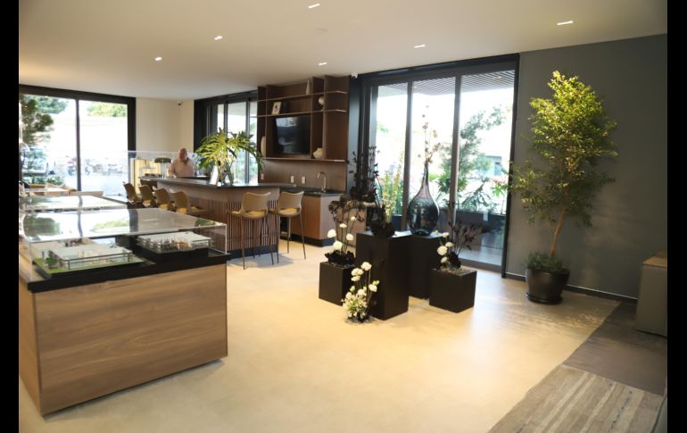 Interiores del Showroom IQONO PARQ. GENTE BIEN JALISCO / C. Jimeno