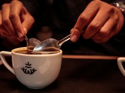 La tolerancia a la cafeína varía de persona a persona: hay quienes se sienten bien con una sola taza, y otros que aguantan más. EL INFORMADOR / ARCHIVO