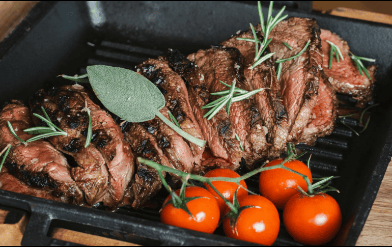 Conoce los mejores lugares para degustar cortes de carne en la ciudad. PEXELS