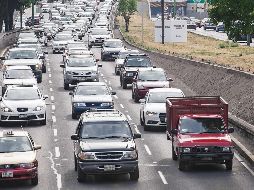 Vehículos con engomado verde, no pueden circular el día jueves, de acuerdo con el programa 
