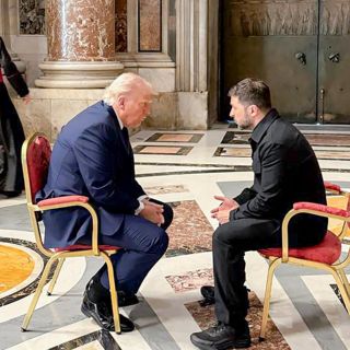 Trump y Zelenski se reúnen en el Vaticano para hablar de la guerra en Ucrania