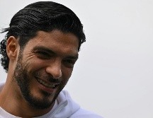 Raúl Jiménez comenzó a mostrarse más en el encuentro y buscó hacerse presente en el marcador. AFP / ARCHIVO