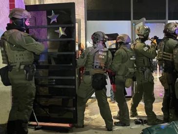 Se trata de una de las mayores detenciones de migrantes indocumentados en un solo día desde la toma de posesión del presidente Donald Trump. ESPECIAL / X / @AGPamBondi