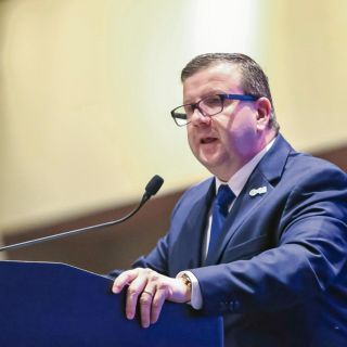 Industria electrónica tiene en suspenso sus proyectos por guerra comercial