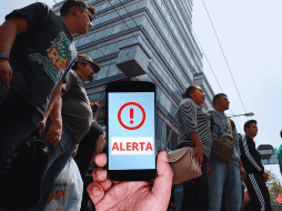 Participarán empresas de telefonía Altan Redes, Telefónica, Telcel y AT&T, por lo que teléfonos de esas empresas serán los que sonarán durante el simulacro de esta mañana. EFE / ARCHIVO
