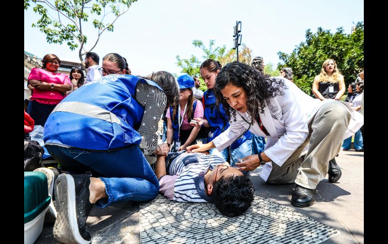 Según la Secretaría de Gobierno, alrededor de 10 mil 400 escuelas, oficinas gubernamentales, parques industriales y empresas particulares participaron en el Macrosimulacro. EL INFORMADOR/A.NAVARRO