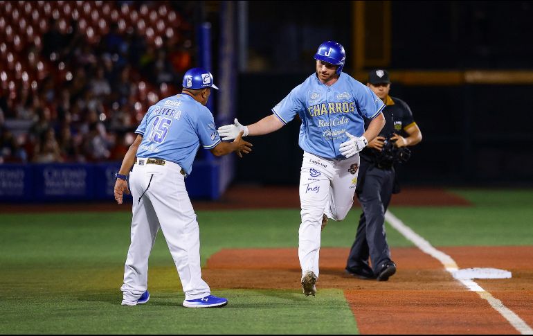 Los Charros de Jalisco se mantienen con vida ante los Toros de Tijuana. CORTESÍA.