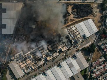 El saldo del incendio en El Álamo, Tlaquepaque, tiene saldo rojo con la muerte de dos personas. EL INFORMADOR / A. Navarro