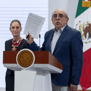 Pablo Gómez expone en 'La Mañanera' el Fobaproa