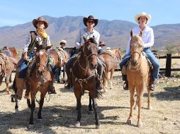 Diego Gómez, Diego Orendain y Pablo González en la 4ª Cabalgata Anual de La Cañada. GENTE BIEN JALISCO / C. Jimeno