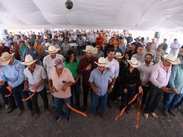 El evento integra actividades culturales como cabalgatas, jaripeo, recorridos turísticos, charreadas y ofrendas florales. CORTESÍA.