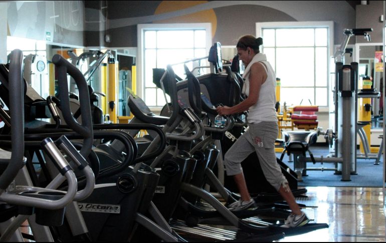 Usuarios, dueños de giomnasios y empleados de la empresa resultaron afectados por el repentino cierre de 1Fit. EL INFORMADOR/Archivo