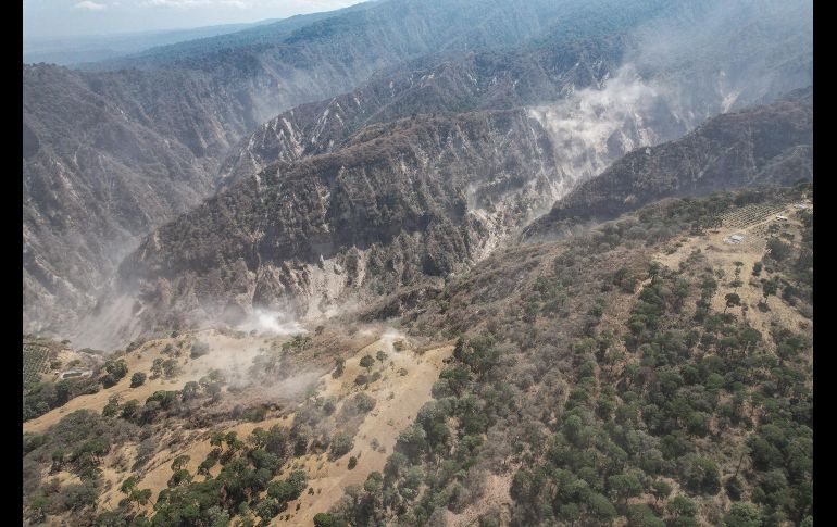 Tras los sismos que sacudieron la región, los habitantes de la comunidad de Los Mazos enfrentan momentos de incertidumbre y necesidad.  EL INFORMADOR/ A. Navarro.