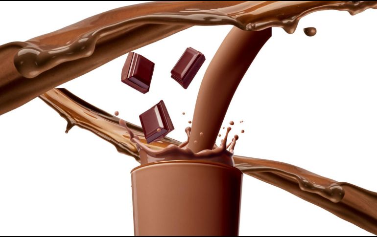 Desayunar Chocomilk ocasionalmente no representa un problema para personas sanas, especialmente si se acompaña de otros alimentos nutritivos.  CANVA