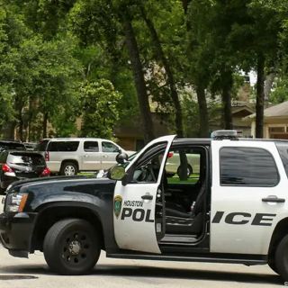 Reportan un muerto y 13 heridos en tiroteo durante fiesta familiar en Houston