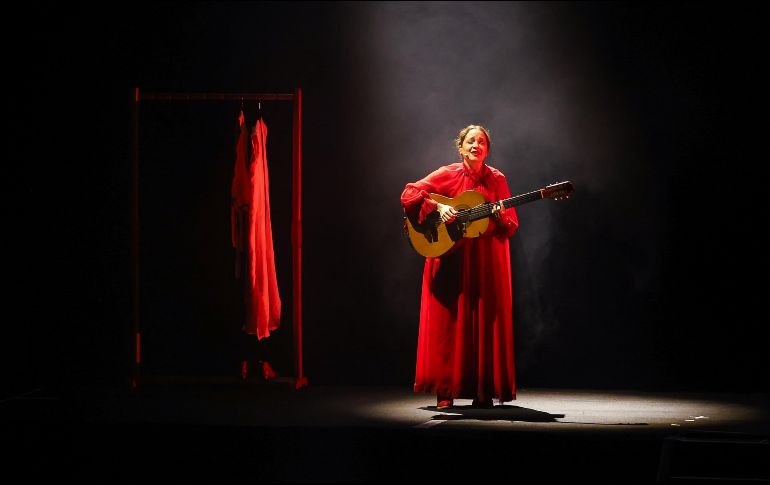 De la mano de Lafourcade, la música se volvió arte, un concepto a los sentidos, una experiencia de teatro vivo que invitó a la imaginación. EL INFORMADOR/ H. FIGUEROA.