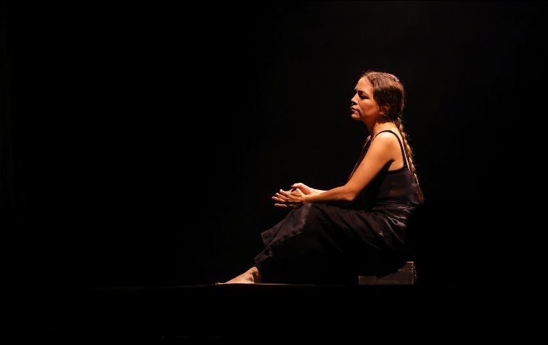 De la mano de Lafourcade, la música se volvió arte, un concepto a los sentidos, una experiencia de teatro vivo que invitó a la imaginación. EL INFORMADOR/ H. FIGUEROA.