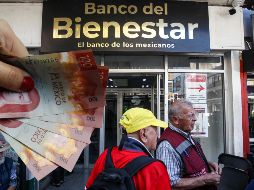 La Pensión Bienestar tiene como objetivo mejorar la protección social de la población adulta, dándole a cada persona el monto económico de manera directa y sin intermediarios. ESPECIAL / EL INFORMADOR y CANVA