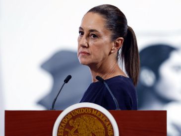 Sheinbaum pidió a la FGR que informe sobre los presuntos vínculos con un cartel del narcotráfico del alcalde del municipio de Teuchitlán, estado de Jalisco, detenido este fin de semana. EFE / S. Gutiérrez