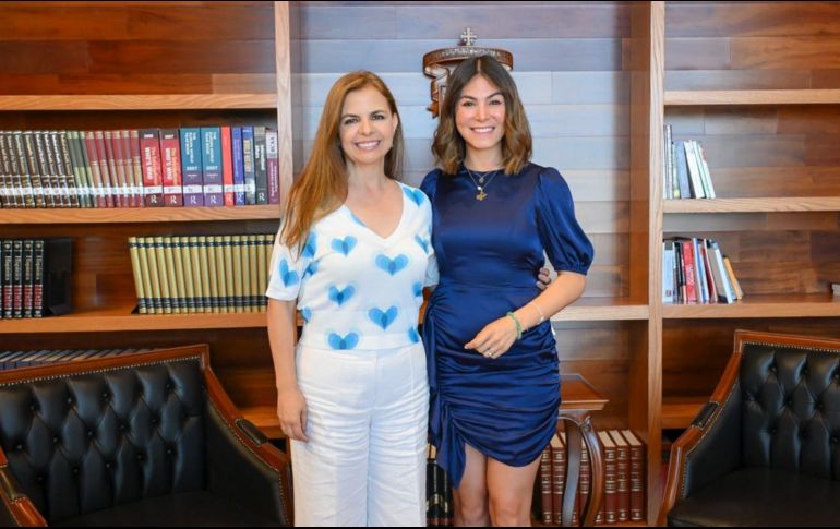 La rectora general de la UdeG, Karla Planter y la diputada local Mónica Magaña. CORTESÍA.