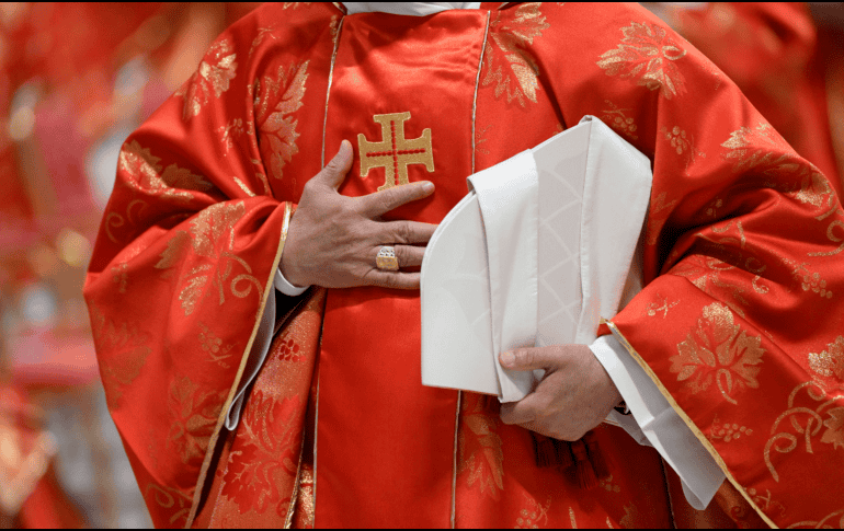 En su homilía, Giovanni Battista Re, dio a conocer las cualidades que el elegido deberá reunir para guiar a la Iglesia Católica y a la humanidad para superar diversos retos. EFE/EPA/VATICANO
