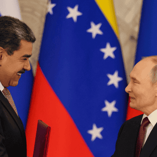 Vladimir Putin y Nicolás Maduro firman acuerdo estratégico en el Kremlin