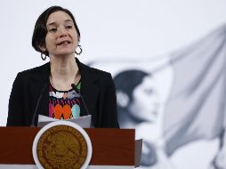 La titular del Secretariado Ejecutivo del Sistema Nacional de Seguridad Pública, Marcela Figueroa, habla durante una rueda de prensa este jueves, en Palacio Nacional de Ciudad de Mexico. EFE/S. GUTIÉRREZ