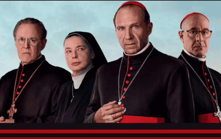 La película no solo ha sido reconocida por su guion galardonado con el Óscar en la categoría de Mejor Guion Adaptado, sino también por la solidez de su elenco. Junto a Fiennes, destacan las actuaciones de Stanley Tucci, Isabella Rossellini (quien también fue nominada al Óscar por este papel), John Lithgow, Carlos Diehz, entre otros. ESPECIAL