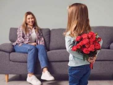 En fechas cercanas al Día de las Madres, el país entero experimenta un movimiento económico de gran magnitud. Canva/ESPECIAL