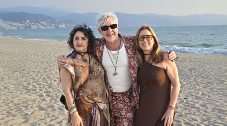Ana Medrano, Alfonso Carriquiry y Diana Malacara en Thompson Puerto Vallarta Hotel & Residences. GENTE BIEN JALISCO / Cortesía