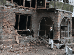 La relación entre India y Pakistán ha estado marcada por el conflicto y la desconfianza mutua, especialmente en torno a Cachemira, territorio por el que han librado dos de sus tres guerras. EFE / EPA / F. Khan