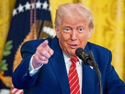 El mandatario afirma que su iniciativa busca proteger a la industria fílmica. EFE