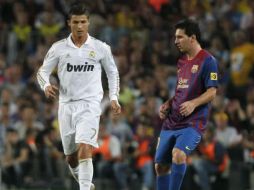 Algunos enfrentamientos entre Real Madrid y Barcelona han sido decisivos en la historia de la Liga Española, marcando el rumbo del campeonato. AP/ ARCHIVO.