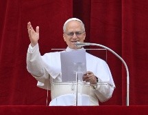 León retomó la tradición papal de ofrecer una bendición al mediodía, pero con varias novedades. EFE/A. DI MEO