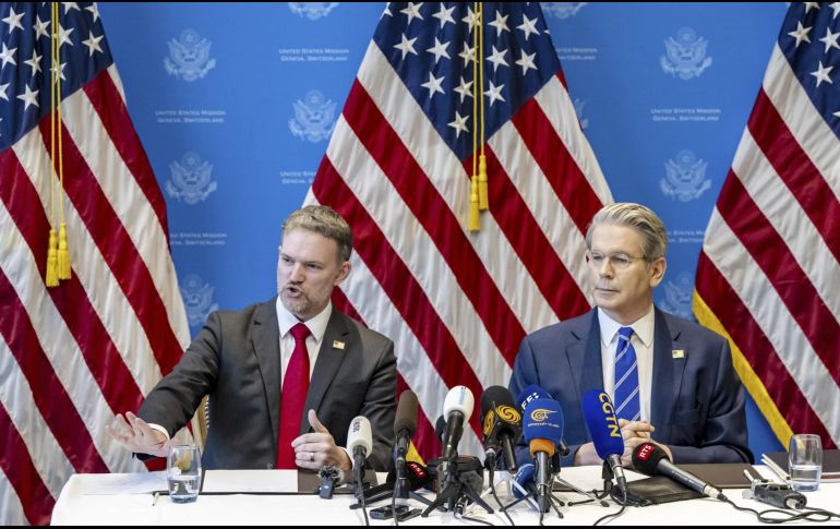 Los mercados bursátiles subieron considerablemente tras el anuncio de las dos potencias económicas. AP / J. BOTT