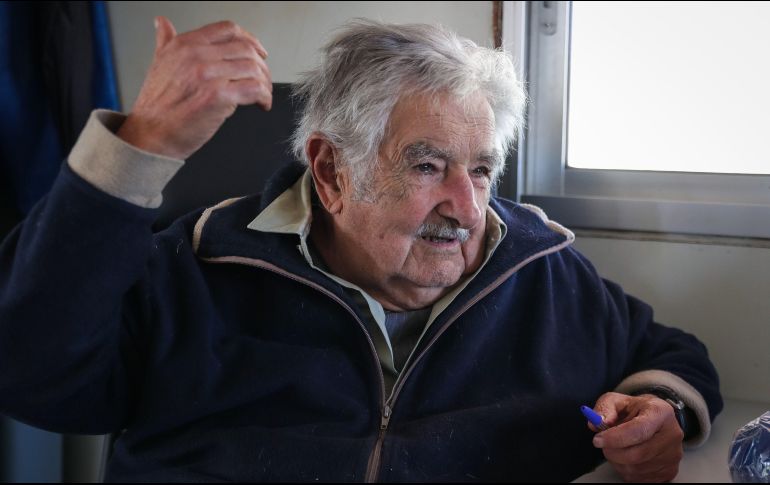 El 29 de abril del pasado año, Mujica anunció en una rueda de prensa que tenía un tumor en el esófago. EFE / ARCHIVO
