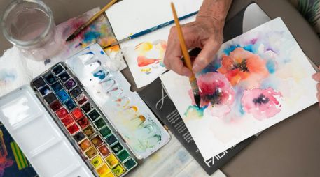 La beca tiene como objetivo propiciar la ayuda económica necesaria para la creación de proyectos realizados por jóvenes artistas de todo el país. CANVA/ EPECIAL